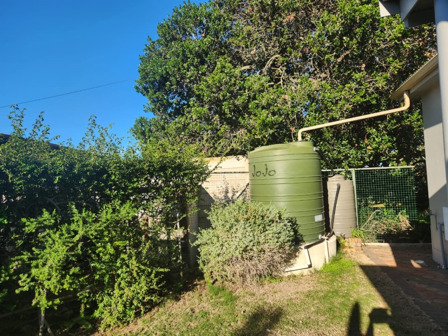 2 Bedroom Property for Sale in Stilbaai Wes Western Cape